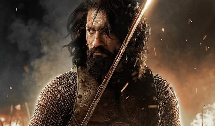 तुम्हाला माहिती आहे का, विकीने या चित्रपटासाठी तब्बल ₹१० कोटी मानधन घेतल्याचं बोललं जात आहे. मात्र, तुम्हाला त्याची पहिली कमाई माहित आहे का? 