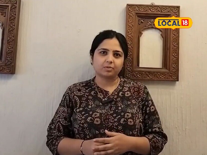 पुण्यातील कोथरूड भागात असणारे वंदिता रेस्टॉरंट हे गेली एक वर्ष झालं सुरु आहे. इथं महाराष्ट्रीयन पदार्थ बनवले जातात. हे पुण्यातील एकमेव ठिकाण असून इथं वेगवेगळे पारंपरिक पदार्थ बनवले जातात. गेल्या काही महिन्यांपासून वेगवेगळ्या अस्सल पारंपरिक पदार्थांवर ताव मारण्यासाठी पुणेकर इथं गर्दी करत आहेत. विशेष म्हणजे दर महिन्याला वेगळी पारंपरिक डिश इथं मिळते.