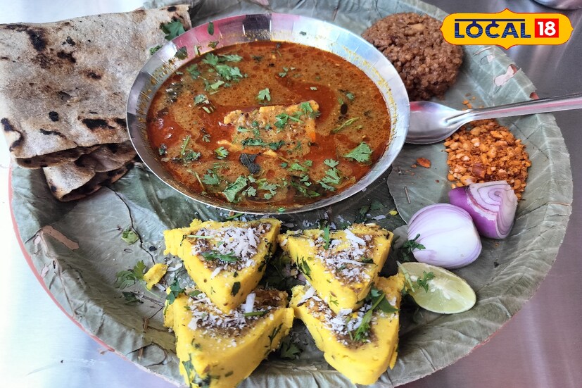 महाराष्ट्रात धर्मराज बीज म्हणून एक उत्सव आहे आणि त्या उत्सवाच्या निमित्ताने आंबिल घुगऱ्या या बनवल्या जातात. वंदिता रेस्टॉरंटमध्ये फक्त फेब्रुवारी महिन्यात हा पारंपरिक पदार्थ बनवला जातो. ज्वारीचे पीठ, दही, ताक करून आंबील बनवले जाते.