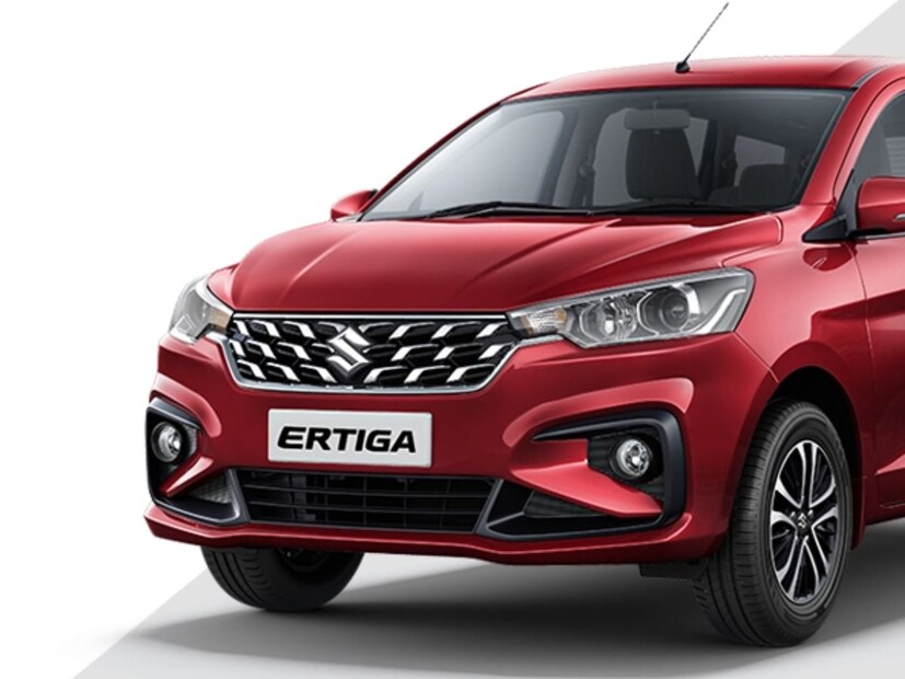 Maruti Suzuki Ertiga : मारुती सुझुकी एर्टिगा ही भारतातील सर्वाधिक पसंतीची 7-सीटर एमपीव्ही आहे. ज्याची किंमत 8.97 लाख रुपये ते 13.26 लाख रुपये (एक्स-शोरूम) दरम्यान आहे. यात 1.5 लिटर स्मार्ट हायब्रिड पेट्रोल इंजिन आहे, जे 103 bhp पॉवर आणि 138 Nm टॉर्क देते. ही कार मॅन्युअल आणि ऑटोमॅटिक गिअरबॉक्स पर्यायांमध्ये उपलब्ध आहे आणि सीएनजी व्हर्जनमध्ये देखील खरेदी करता येते.