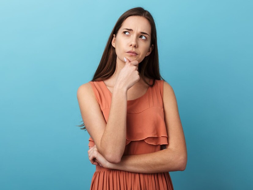 आता जर असं विचारलं की अशी कोणती गोष्ट आहे, जी मुली वर्षभर वापरतात आणि नंतर फेकून देतात?तर तुम्हाला याचं उत्तर देता येईल? करा थोडा विचार करा... 