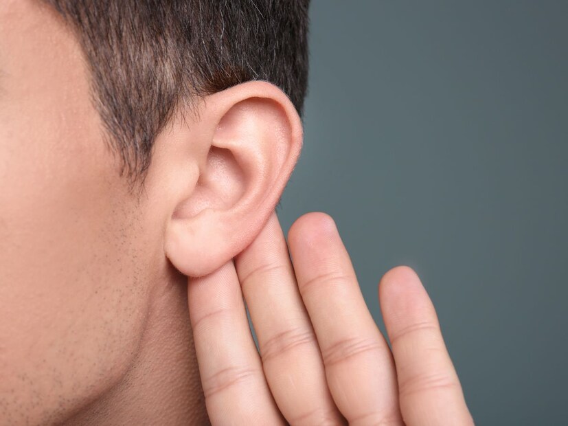 जेव्हा कोणी खोटं बोलतं, तेव्हा त्या व्यक्तीचे कान गरम होऊ लागतात. तर काही लोकांचा नाक देखील गरम होतो. तर काही लोक खोटं बोलताना आपलं नाक खाजवू देखील लागतात.