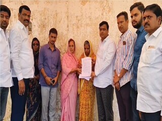 Ashwini Deshmukh offer job Ramesh Aadaskar