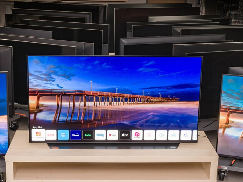 स्मार्ट टेलिव्हिजन : आज आम्ही तुम्हाला देणार असलेली माहिती तुम्हाला थोडी आश्चर्यचकित करू शकते, कारण आज आम्ही तुम्हाला कोणत्याही स्मार्ट फोनशी संबंधित गोपनीयतेच्या समस्यांबद्दल सांगणार नाही, तर आज आम्ही स्मार्ट टेलिव्हिजनशी संबंधित एका महत्त्वाच्या सेटिंगबद्दल बोलणार आहोत.