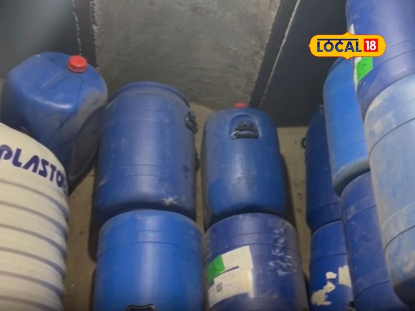 तर जालना शहरामध्ये आवश्यकतेनुसार ते ड्रम ठेवत असतात. 5 लिटरच्या कॅनपासून ते 1000 लिटरच्या ड्रमपर्यंत पाणी साठवण्याचे साहित्य मुस्तदीर यांच्याकडे उपलब्ध आहे. 