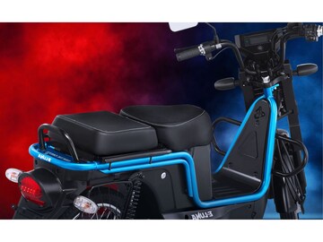 Kinetic: 500 रुपयांमध्ये बूक करा अन् मुलांना शाळेत सोडा की दुकानातून काहीही आणा Kinetic: 500 रुपयांमध्ये बूक करा अन् मुलांना शाळेत सोडा की दुकानातून काहीही आणा