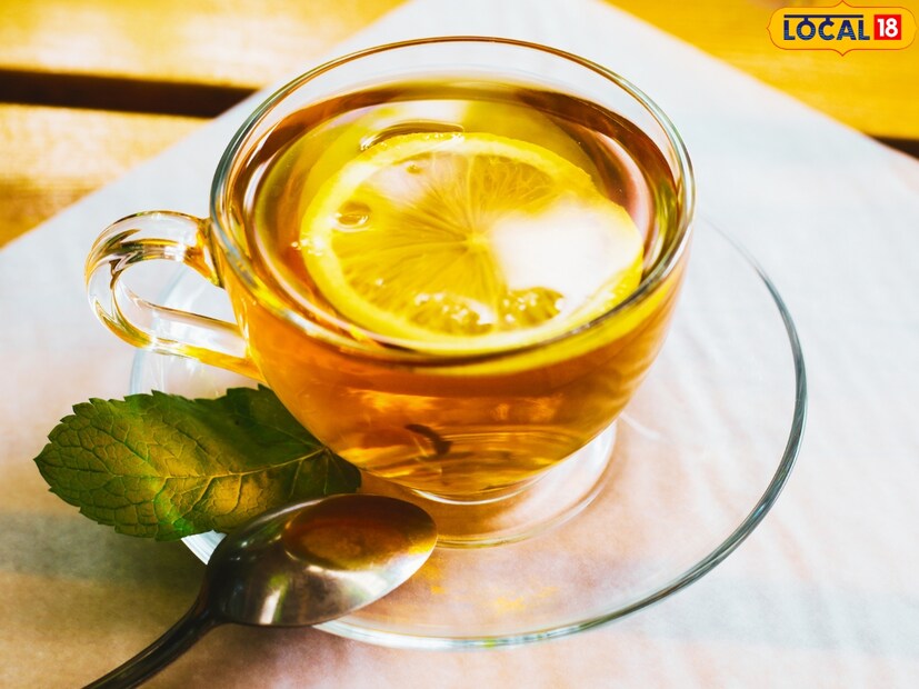 लेमन टीचे आरोग्याला विशेष फायदे होतात, असं म्हणतात. शिवाय या चहाची रेसिपीही सोपी असते. लेमन टीसाठी लागतं पाणी, काळं मीठ, साखर, गरम मसाला, काळीमिरी पावडर, लिंबाचा रस आणि चहापावडर.