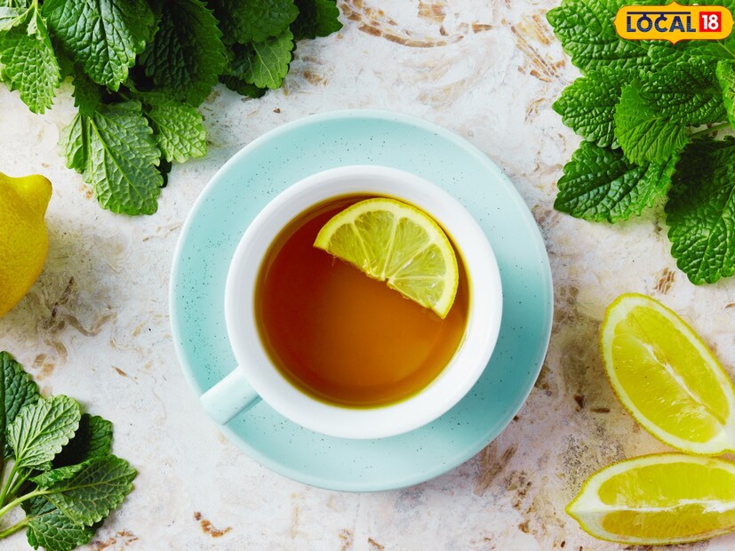 चहापावडर व्यवस्थित शिजल्यानंतर पातेलं गॅसवरून खाली उतरून घ्यावं. त्यात आवडीनुसार लिंबू पिळावा. लक्षात घ्या, गॅस बंद करूनच चहात लिंबू पिळावं, नाहीतर चहा कडवट होऊ शकतो. 