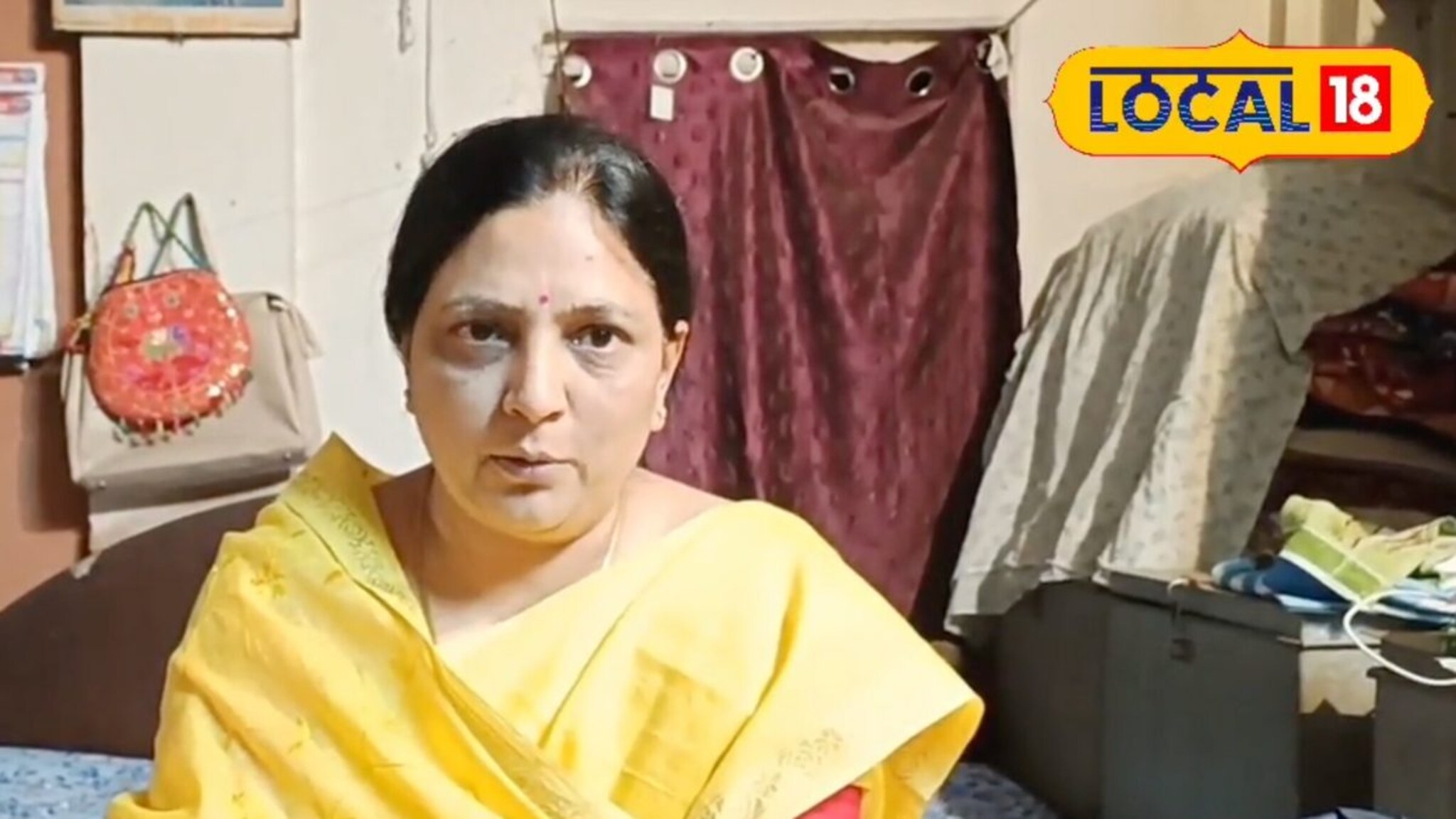 वडिलांचं छत्र हरवलं, पण आईने सोडली नाही जिद्द, 50 Km बाईक चालवत केली नोकरी; 2 मुलांनी मिळवलंय मोठं यश!