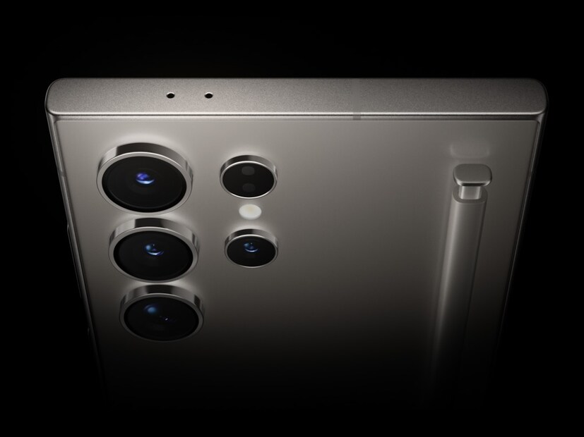 यासोबतच, Samsung Galaxy S24 FE वर देखील येथे उत्तम सूट मिळत आहे. डिव्हाइसचा 8 + 128GB व्हेरिएंट येथे फक्त 39,999 रुपयांमध्ये लिस्ट करण्यात आला आहे तर त्याची वास्तविक किंमत 59,999 रुपये आहे. तसेच, जर तुम्ही फ्लिपकार्ट अॅक्सिस बँक क्रेडिट कार्डने खरेदी केली तर तुम्हाला 2 हजार रुपयांची अतिरिक्त सूट देखील मिळेल.