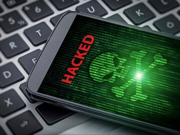 तुमचा फोन हॅक तर नाही झाला ना? हा सीक्रेट कोड टाकून लगेच करा चेक