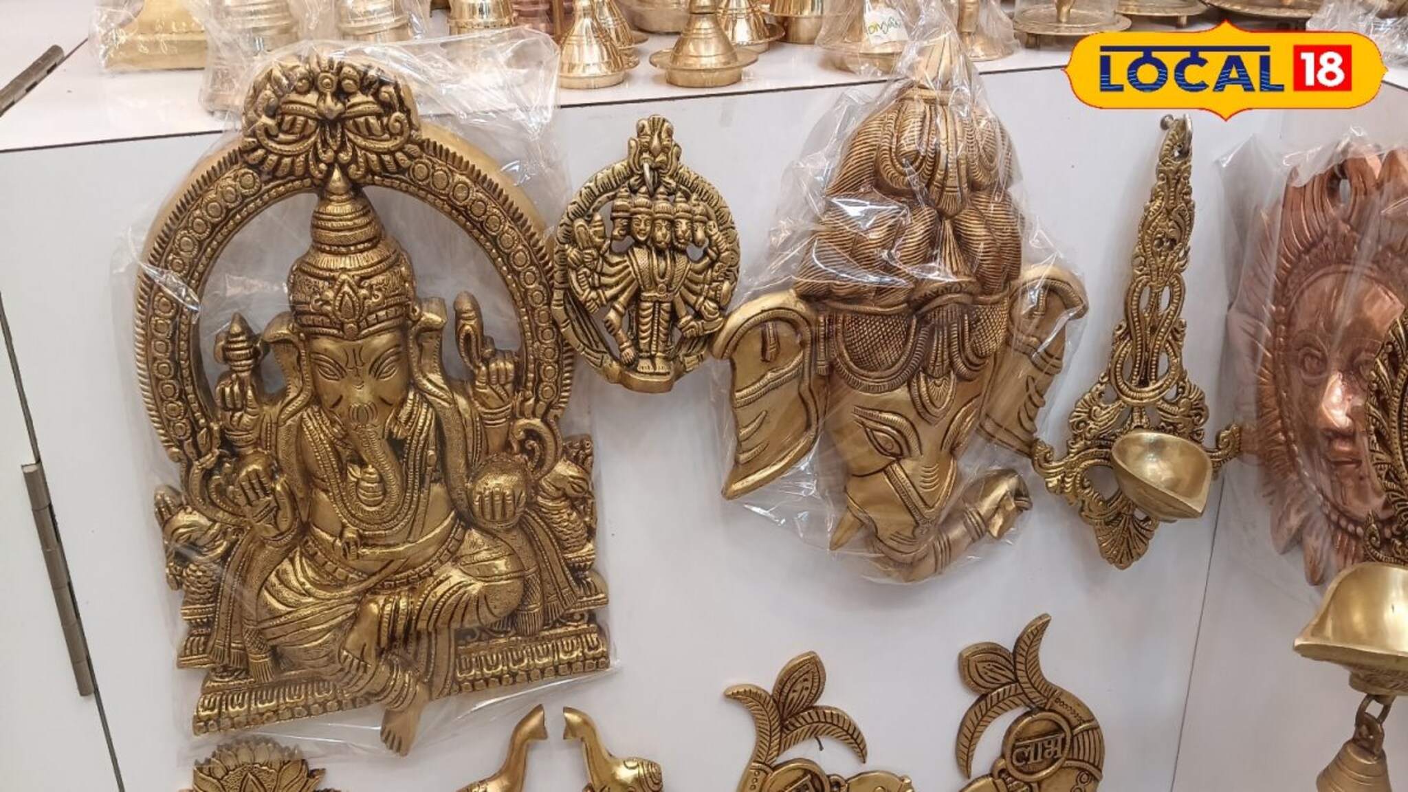 लग्नात गिफ्ट देण्यासाठी बेस्ट पर्याय, 30 रुपयांपासून वस्तू, 'इथं' करा खरेदी