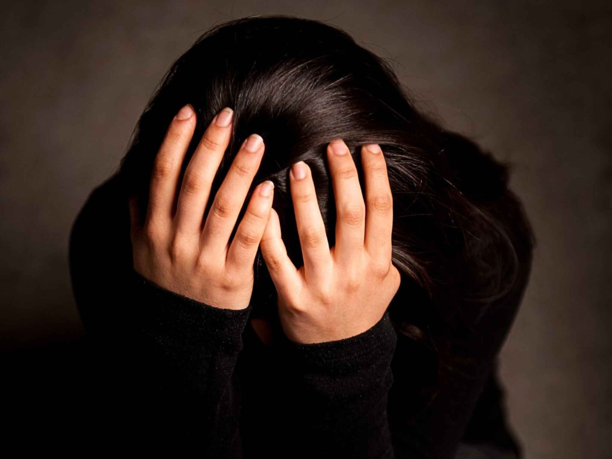 विरोध केल्याने घरात घुसून छेडछाड, अल्पवयीन मुलीने उचललं टोकाचं पाऊल