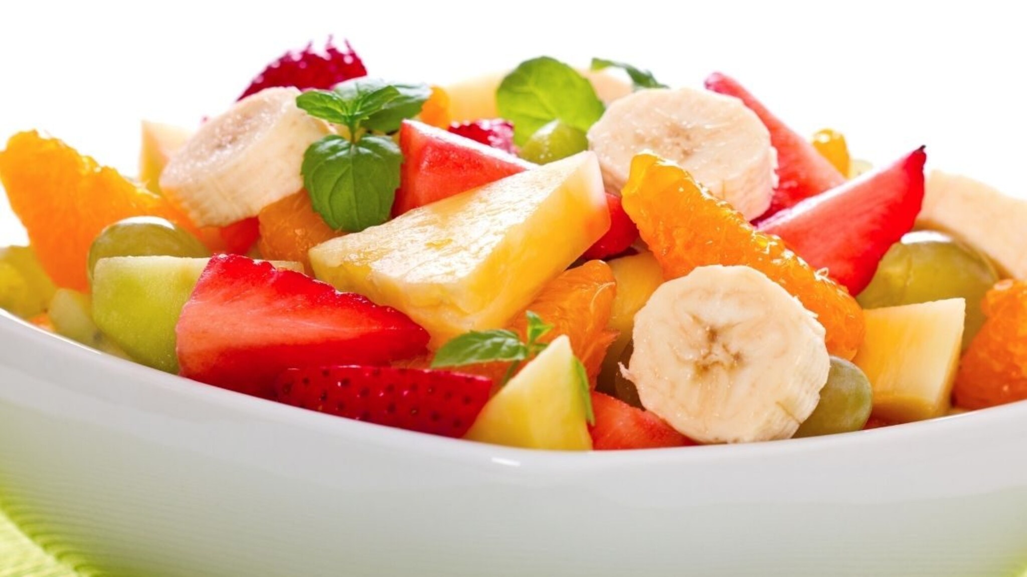 General Knowledge : जगातील एकमेव फळ जे झाडावर पिकत नाही, माहिती आहे ते कोणतं?