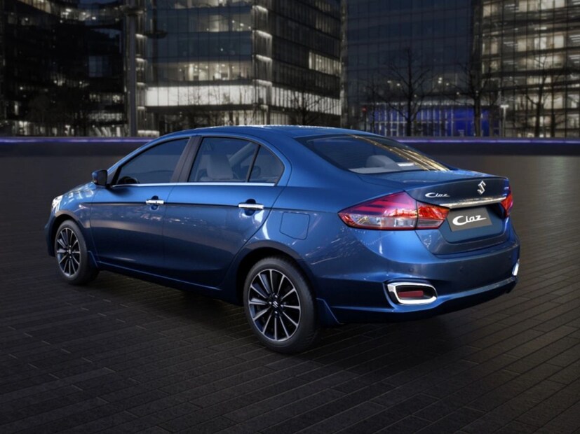  Ciaz ची एक्स शोरुम किंमत 9.41 लाख ते 11.11 लाख इतकी आहे. सियाजची विक्री घट होण्याचं कारण हे एसयुव्हीच्या विक्रीत वाढ असल्याचं ठरलं आहे. भारतात एंट्री लेव्हल कॉम्पॅक्ट एसयुव्ही याच किंमत सध्या मार्केटमध्ये उपलब्ध आहे. त्यामुळे याच किंमत सियाज घेण्याऐवजी ग्राहक हे एसयुव्ही कार खरेदीकडे वळाले.  