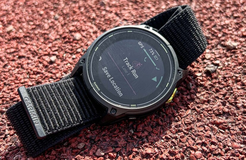 नेव्हिगेशन आणि आउटडूर फीचर : Garmin Enduro 3 मध्ये प्रीलोडेड टोपोअ&#x200d;ॅक्टिव्ह मॅप्स आणि अचूक नेव्हिगेशन प्रदान करणारी मल्टी-बँड जीएनएसएस ट्रॅकिंग सिस्टम आहे.