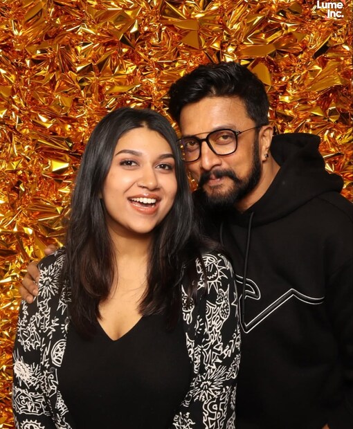 जिनल मोदी यांच्या यूट्यूब चॅनेलला दिलेल्या मुलाखतीत सान्वी म्हणाली, “माझ्या आयुष्यातील तो सर्वात अविस्मरणीय काळ होता जेव्हा वडील 'दबंग 3चे शूटिंग करत होते.” सान्वीने खुलासा केला की तिने लहानपणी सलमान खानसाठी एक ब्रेसलेट बनवले होते, जे सलमानने घातले होते. 