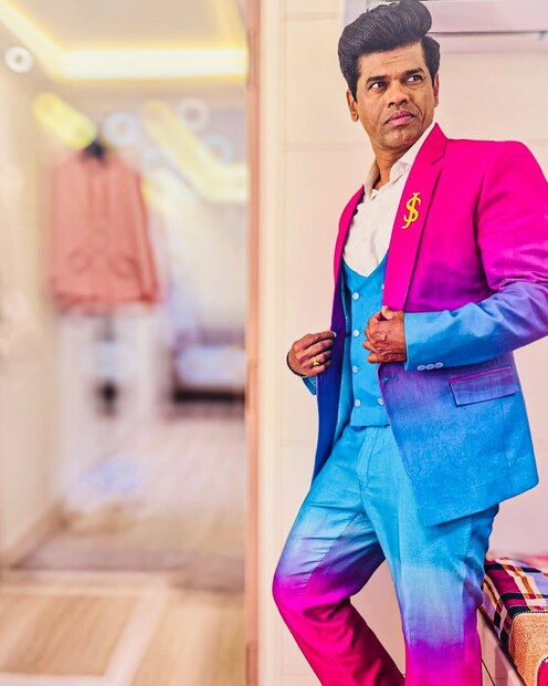 पुढे तो 41 कोटींचा मालक असल्याच्या माहितीवर तो म्हणाला, “ही चांगली गोष्ट आहे. ही बातमी खोटी आहे की कोटी आहे मला माहित नाही. पण चांगली आहे, मला बरं वाटलं”, असे हसत मिश्किलपणे अभिनेत्याने वक्तव्य केले.