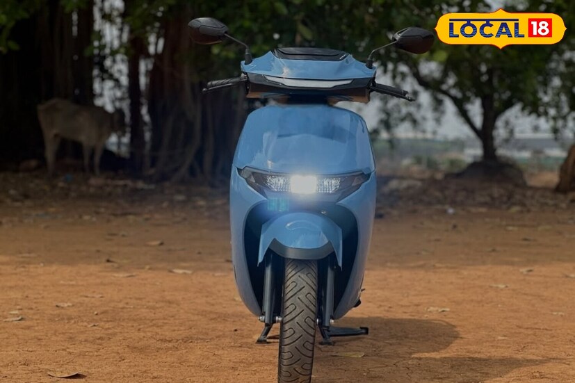 कंपनीने आपली Honda Activa e ही स्कुटर वेगवेगळ्या फिचर्ससह लाँच केली आहे. Honda Activa e प्रीमियम फिचर्ससह येते. तर QC1 हे बेस मॉडल सुद्धा लाँच केलं आहे. त्याची किंमत सगळ्यात कमी आहे.