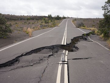 गर्लफ्रेंड पटवण्यासाठी भूकंप! पठ्ठ्या फक्त एक थाप मारतो आणि धरती हलवून टाकतो गर्लफ्रेंड पटवण्यासाठी भूकंप! पठ्ठ्या फक्त एक थाप मारतो आणि धरती हलवून टाकतो
