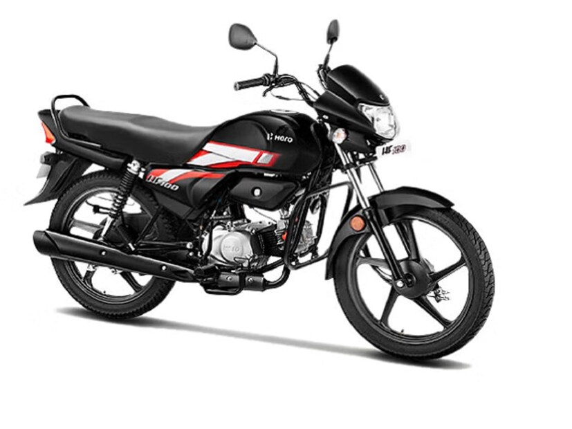 मुंबई : हिरो मोटोकॉर्पने आता त्यांची लोकप्रिय एंट्री लेव्हल बाईक HF100 ला OBD-2B नियमांनुसार अपडेट केले आहे. केवळ हिरोच नाही तर इतर कंपन्यांनीही हळूहळू त्यांच्या बाइक्स OBD-2B नियमांनुसार अपडेट करण्यास सुरुवात केली आहे. हिरोच्या या बाईकला अपडेट करून तिची किंमतही वाढवण्यात आली आहे. बाईकची किंमत 1,100 रुपयांनी वाढवण्यात आली आहे आणि तिची एक्स-शोरूम किंमत 60,118 रुपये झाली आहे. ही दैनंदिन वापरासाठी चांगली बाईक आहे. त्यात काही खास दिसेल का ते पाहूया.