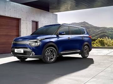 मारुती Ertigaला टक्कर द्यायला येतेय Kiaची 7 सीटर कार! पहा कधी होणार लॉन्च मारुती Ertigaला टक्कर द्यायला येतेय Kiaची 7 सीटर कार! पहा कधी होणार लॉन्च