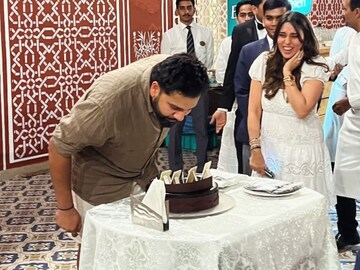 लेकाचा 'हॅपी बर्थडे', रोहित शर्माच्या आईने शेअर केला 30 वर्षांपूर्वीचा फोटो लेकाचा 'हॅपी बर्थडे', रोहित शर्माच्या आईने शेअर केला 30 वर्षांपूर्वीचा फोटो