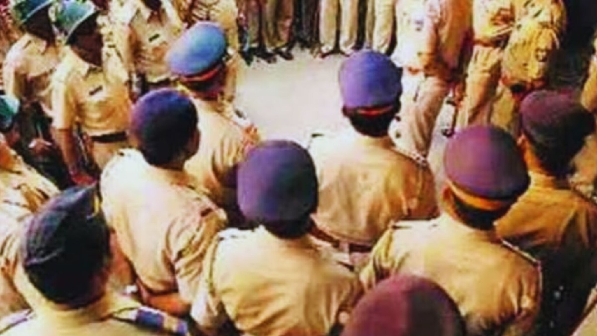 Satara Crime : साताऱ्यात मुख्याध्यापकाकडून मुलाचा छळ, जातिवाचक शिव्या; ॲट्रॉसिटी कायद्यानुसार गुन्हा दाखल