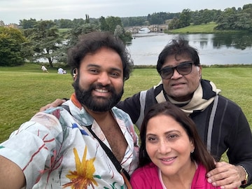 अशोक सराफांनी गाजवली इंडस्ट्री, पण त्यांचा मुलगा काय करतो? अशोक सराफांनी गाजवली इंडस्ट्री, पण त्यांचा मुलगा काय करतो?