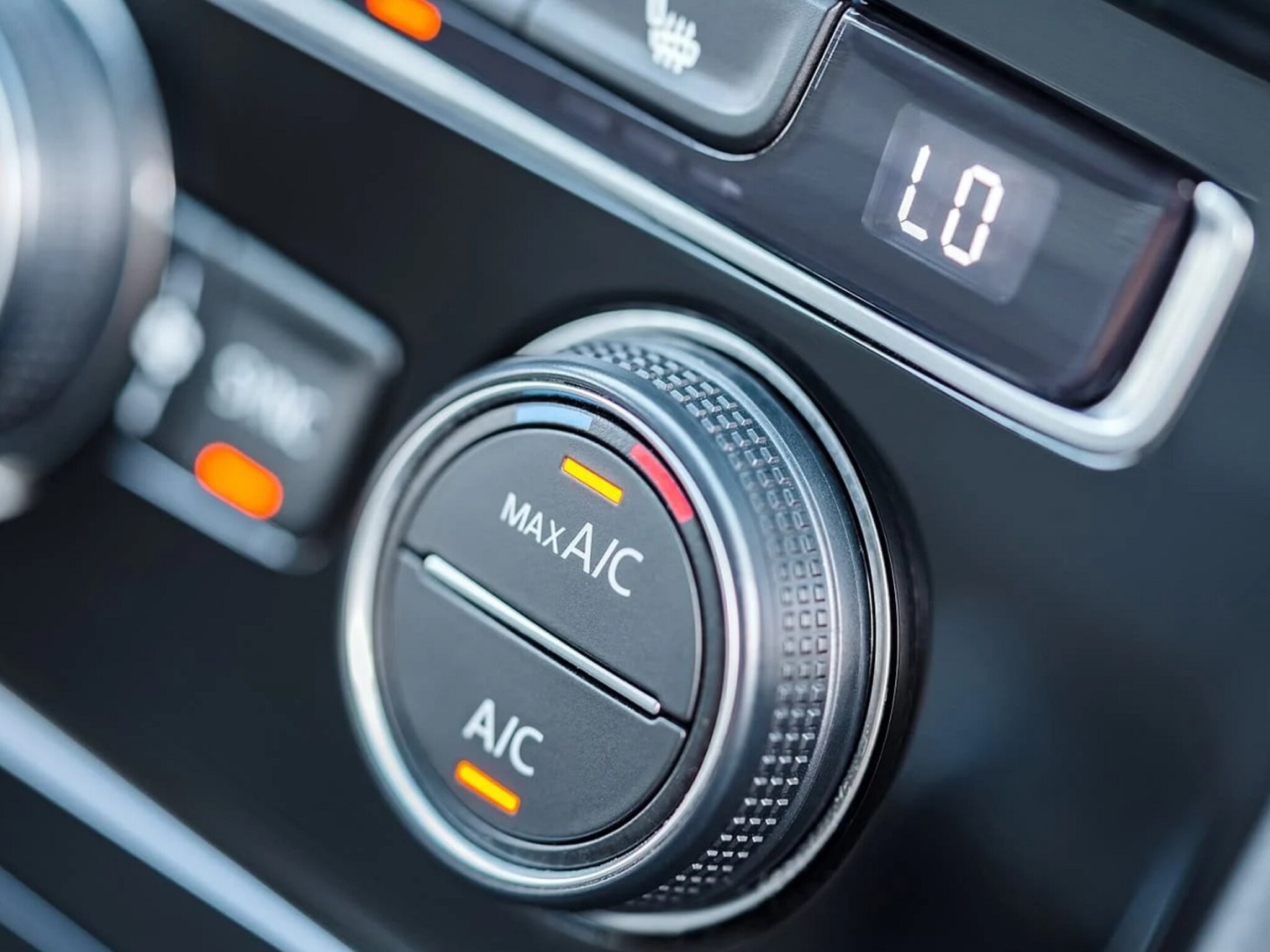 Car AC चालवल्याने मायलेज किती कमी होते? एसी चालवण्याची योग्य पद्धत घ्या जाणून