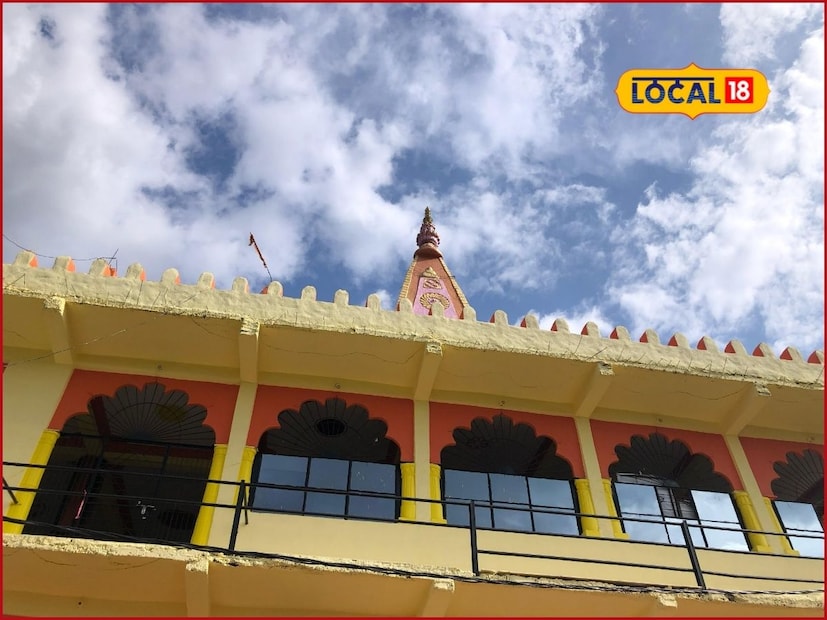 अंबड तालुक्यातील जामखेड गावाला जांबुवंत मंदिरामुळे देशभरात ओळख मिळाली आहे. देशातील एकमेव जांबुवंतांचे मंदिर येथे असल्याचा दावा या गावातील ग्रामस्थ करतात. त्यामुळेच या गावात हनुमानाचे मंदिर नसून जांबुवंतांनाच पहिला मान दिला जातो. 