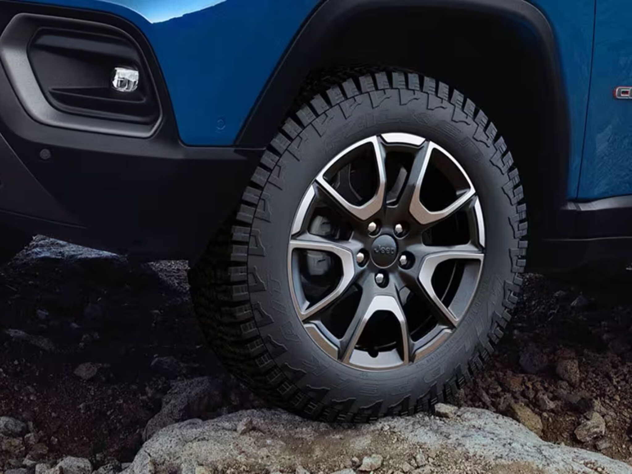 Jeep: अमेरिकेची धाकड SUV नव्या रुपात येतेय, Tata आणि महिंद्राला देणार टक्कर!