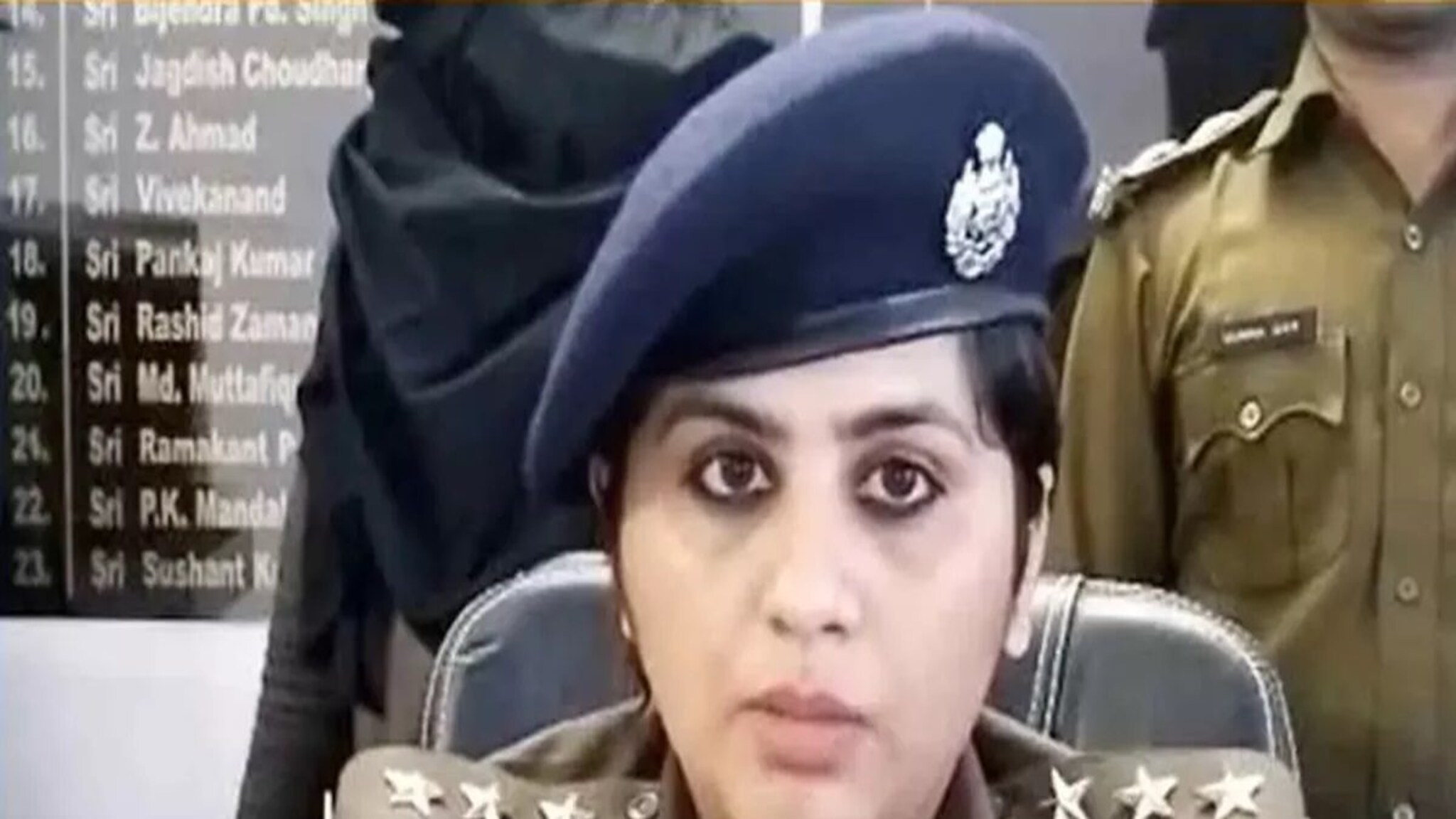 कोण आहे लेडी सिंघम  IPS काम्या मिश्रा! 22 व्या वर्षी UPSC क्रॅक, 28 व्या वर्षा सोडली नोकरी