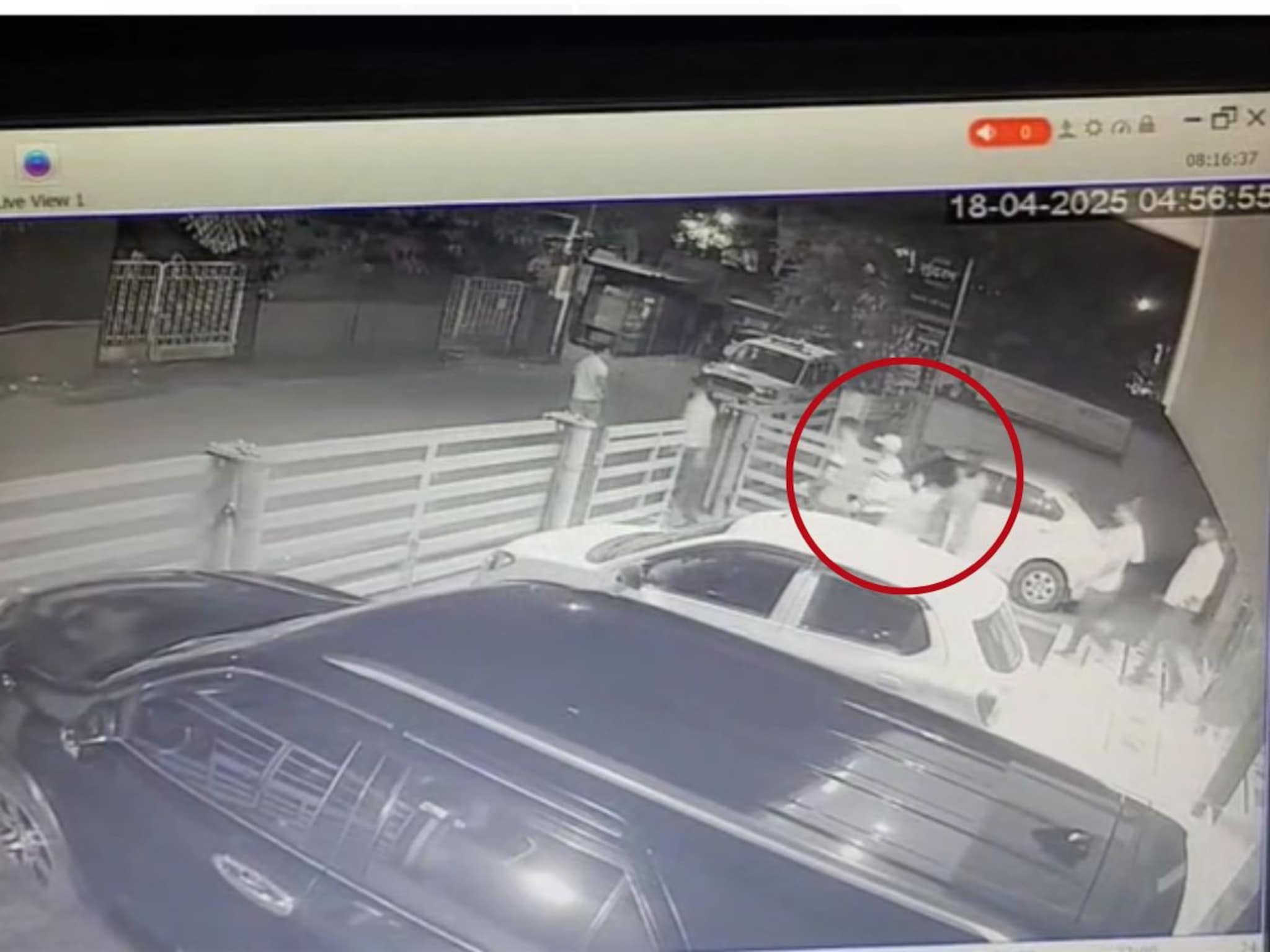 BREAKING: वाल्मीकचं एन्काऊंटर, कोट्यवधींची ऑफर, गौप्यस्फोट करणारा PSI ताब्यात