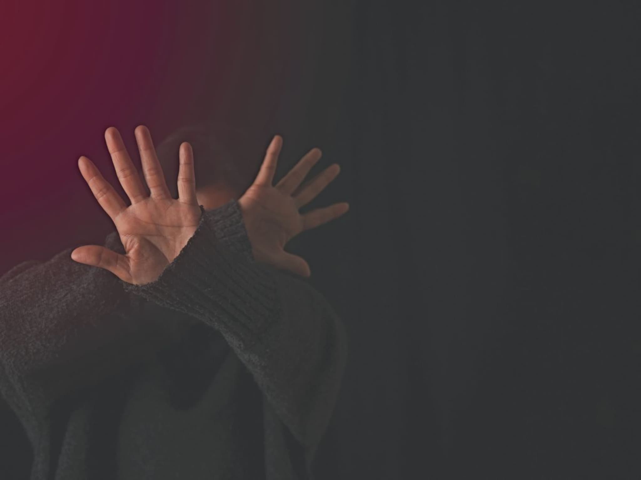 धक्कादायक! मुंबईत राजकारण्याच्या मुलाचा अल्पवयीन मुलीवर सार्वजनिक शौचालयात अत्याचार, वांद्रे परिसरातील घटना