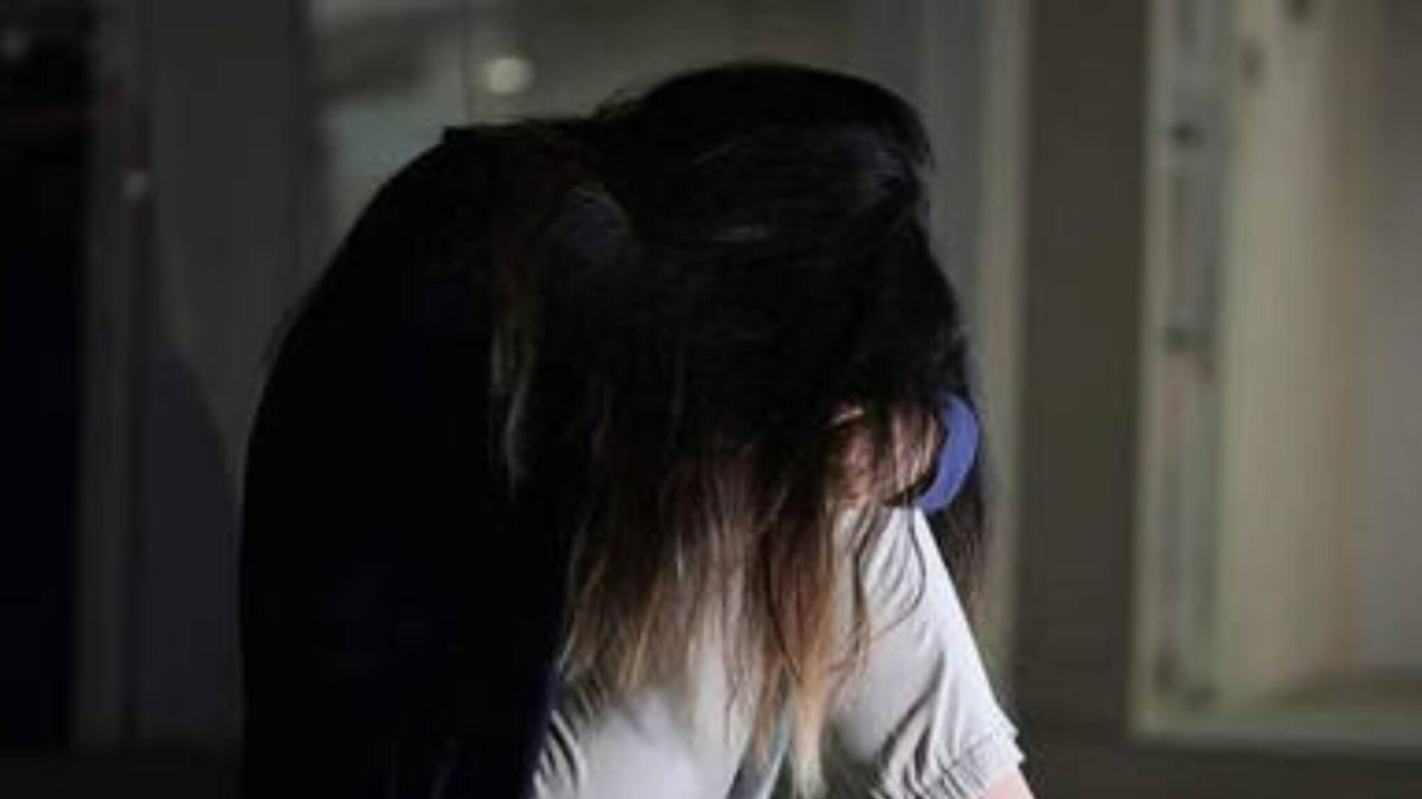 कधी घर, तर कधी लॉज, मुलीसोबत नराधमाची विकृती, 6 महिने सुरू होता भयंकर प्रकार