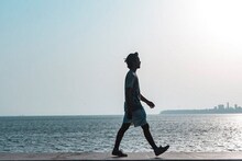 Weight Loss : चालण्यानं वजन कमी होतं का ? किती चालण्यानं कॅलरी बर्न होतात ?