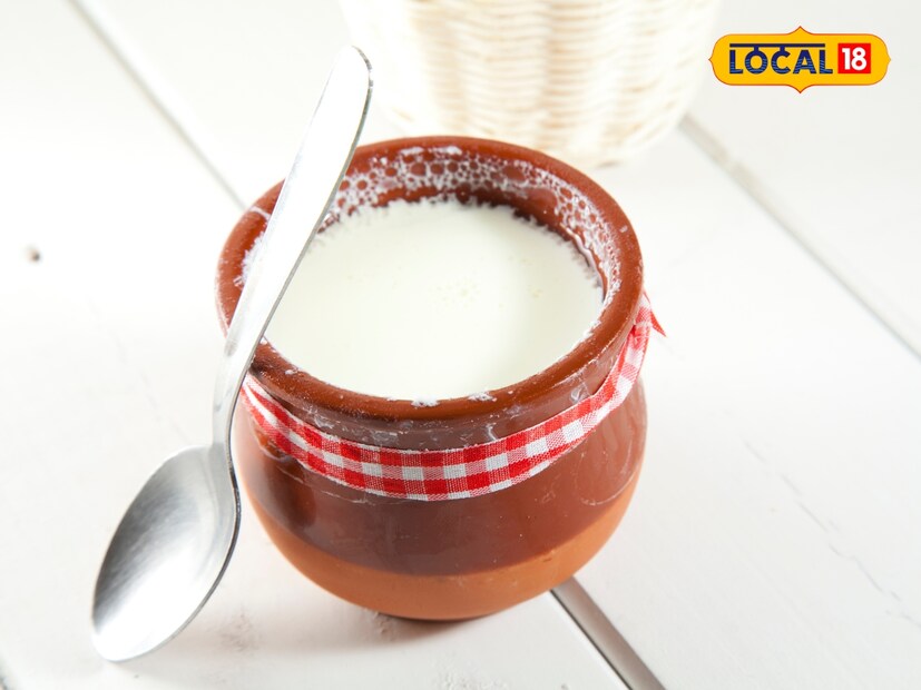  ते म्हणाले की, दही केवळ उष्णतेपासूनच संरक्षण करत नाही, तर पिंपल्स आणि मुरूम यांच्यासाठीही एक चांगला उपाय आहे. ते आहारात अनेक प्रकारचे पोषक तत्वे वाढवते. ते पोट बराच वेळ भरलेले ठेवते. ते पचन सुधारण्यास तसेच बद्धकोष्ठता, गॅस आणि इतर पचनाच्या समस्या कमी करण्यास मदत करते.