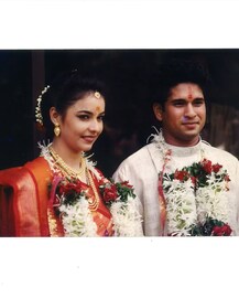 हातावर मेहंदी, औक्षण; मास्टर ब्लास्टरने कशी सेलिब्रेट केली एनिवर्सरी, PHOTOS