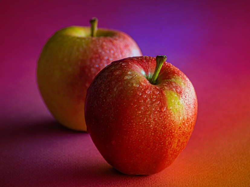  जर तुमचं पोट ठीक नसेल, तर तुम्ही वारंवार आजारी पडता. सफरचंदामध्ये 'पेक्टिन' नावाचं एक खास प्रकारचं फायबर असतं. हे तुमचं पोट स्वच्छ ठेवण्यास मदत करतं. यामुळे बद्धकोष्ठतेचा त्रास होत नाही आणि अन्नही योग्य प्रकारे पचतं.