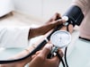 Blood Pressure : उच्च रक्तदाबामुळे वाढतो हृदयविकाराचा धोका, आतापासूनच बदला सवयी