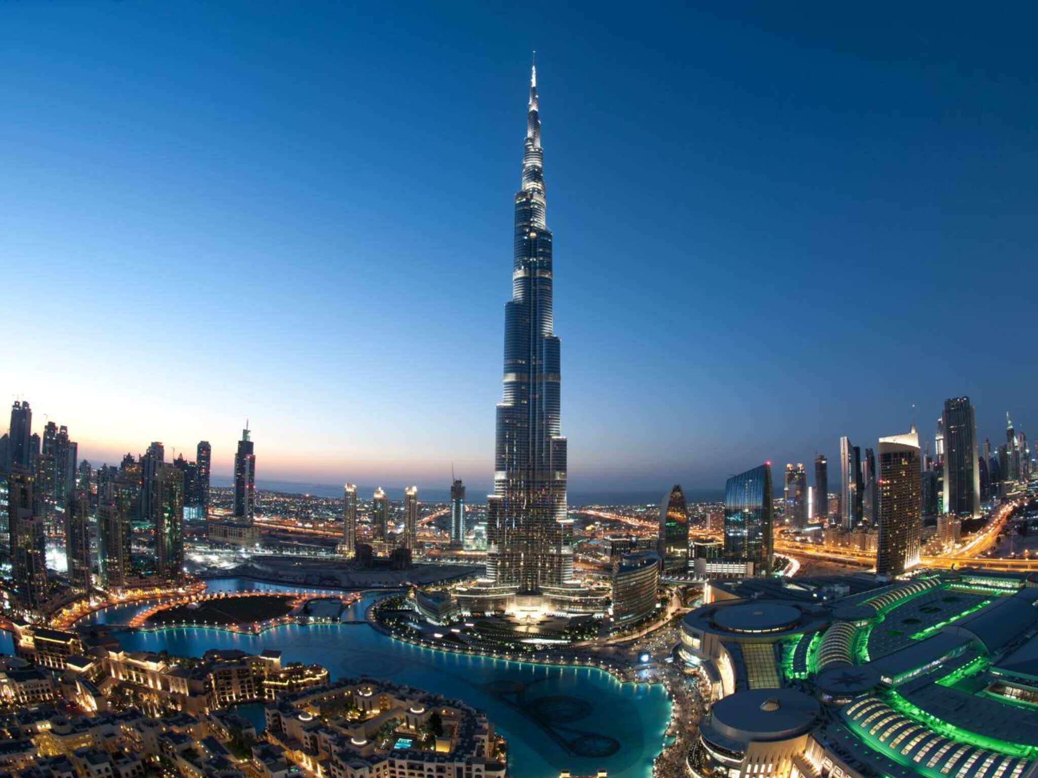 Burj Khaifa : बुर्ज खलिफावर ही लांब दांडी का लावली आहे, याचं रहस्य काय?