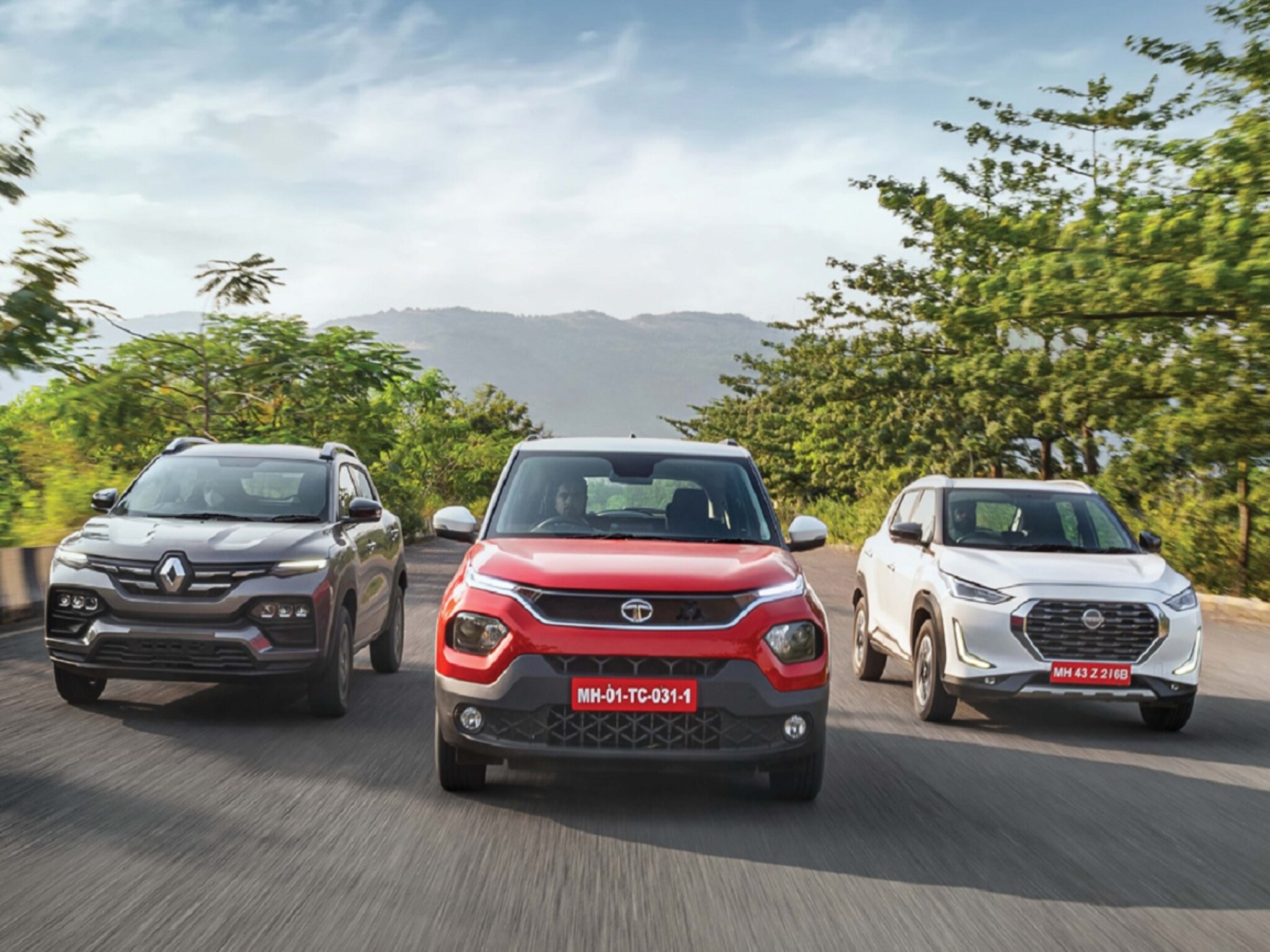 SUV खरेदी करा हॅचबॅकच्या किंमतीत! 27km पर्यंत मिळेल मायलेज