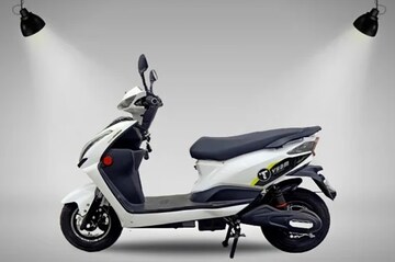 Electric टू-व्हीलर कमी रेंज देतेय? मग लगेच करा हे 5 काम, होईल फायदा