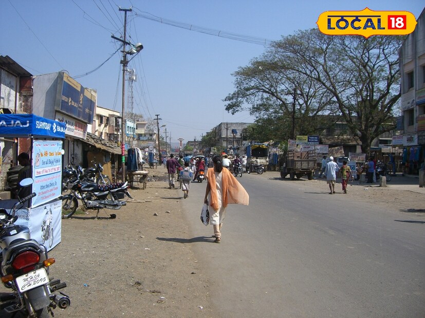 धाराशिव, बीड आणि जालना या ठिकाणी देखील पावसाने विश्रांती घेतली आहे. त्यामुळे तापमानात मोठी वाढ झाली आहे. आज या ठिकाणी वातावरण अंशतः ढगाळ राहील आणि हलक्या ते मध्यम स्वरूपाच्या पावसाची शक्यता वर्तवण्यात आली आहे. 