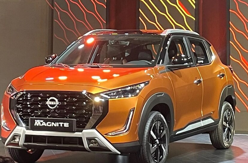 Nissan Magnite आता सीएनजीमध्ये उपलब्ध :कंपनीने ही कार सीएनजी किटसह सादर केली आहे. याचा अर्थ असा की ही कार आता ग्राहकांना पूर्वीपेक्षा जास्त मायलेज देईल. प्रति किलो मागे हे मायलेज 18 ते 22 किलोमीटर असेल. परंतु कंपनीने निसान मॅग्नाइटच्या विद्यमान ग्राहकांना सल्ला दिला आहे की जुन्या मॅग्नाइट ग्राहकांनी सीएनजी रेट्रोफिटमेंट करू नये.