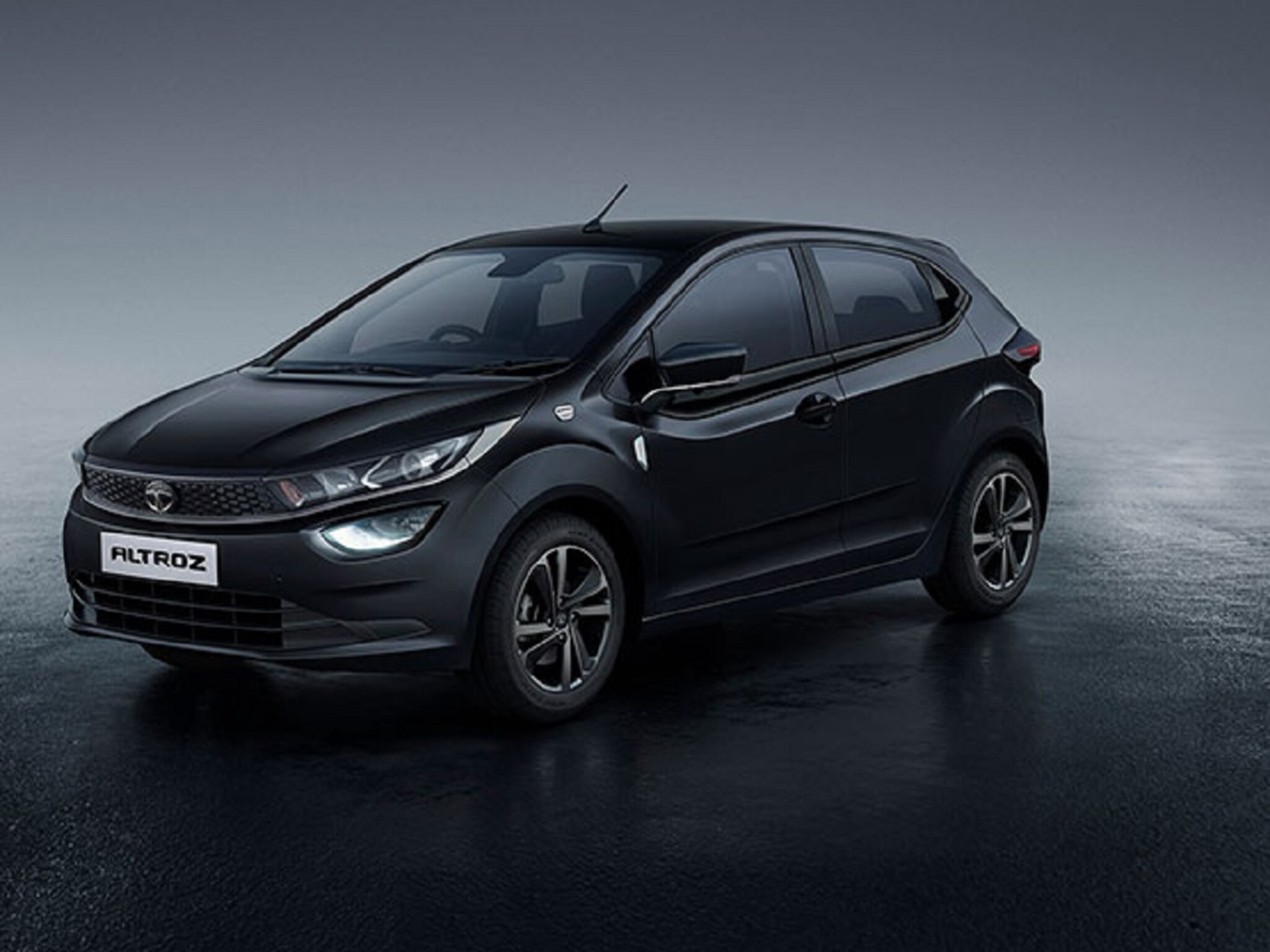 Tata Altroz 6.89 लाखांत झाली लॉन्च! डिझेलसह मिळेल CNG ऑप्शन