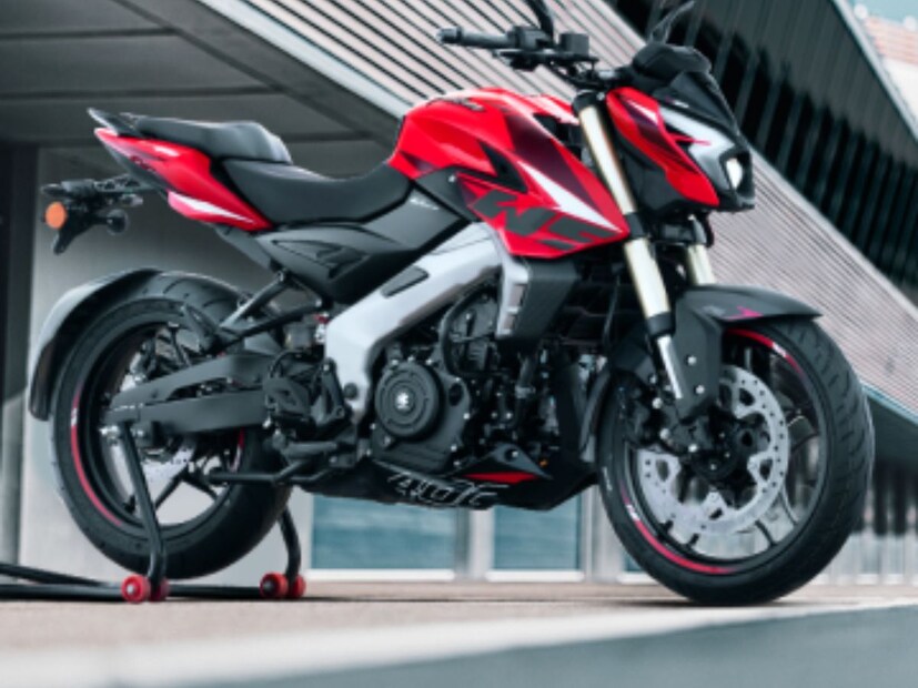 NS400Z ही भारतातील सर्वात पॉवरफुल बाइक म्हणून आताbajaj  NS400Z कडे पाहिलं जात आहे.  सध्याच्या बजाज पल्सर NS400Z ची मुंबईत ऑन-रोड किंमत २.३१ लाख रुपये आहे. २०२५ च्या अपडेटमुळे बाईकच्या सध्याच्या किमतीपेक्षा १०,००० ते १५,००० रुपयांचा प्रीमियम मिळू शकतो.