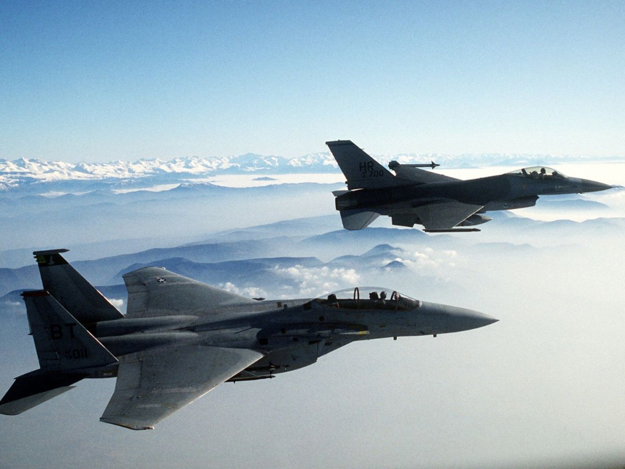Fighter Plane: फायटर जेट विमानांना किती लागतं इंधन, किती असतं मायलेज? 99 टक्के लोकांचा अंदाज चुकला
