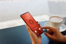 Spam Call आणि SMS पासून 'हा' नंबर देईल सुटका! फक्त करावं लागेल हे काम
